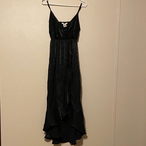 Love Squared Dresses & Skirts - 💃🏽Love Squared Black High Low Dress